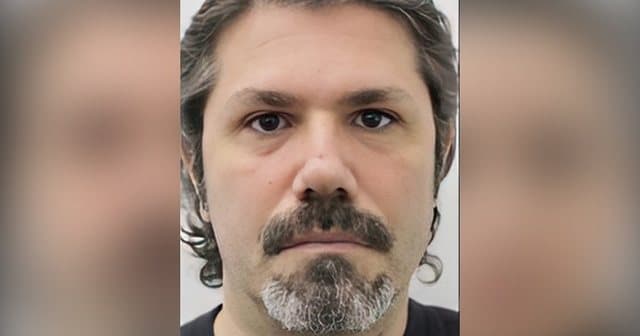 Ishte në kërkim mbi skandalin e mikrokredive, vetëvritet Olsi Ibro