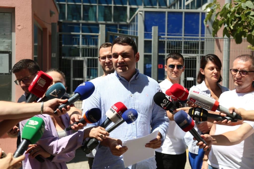 Këlliçi publikon nga SPAK dokumentin e prishjes së 13 pallateve: Të mos amnistohet Veliaj dhe Mazniku (VIDEO)