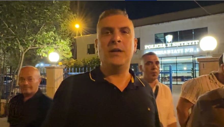 U përplas fizikisht me Halit Valterin, Blushi: Më provokuan, rrugaçëria mori përgjigjen e merituar