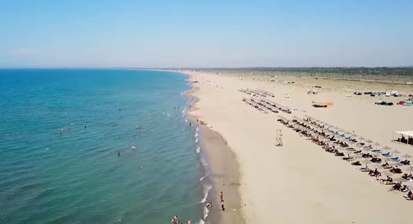Futet për tu larë në det, humb jetën pushuesi në plazhin e Pish Poros