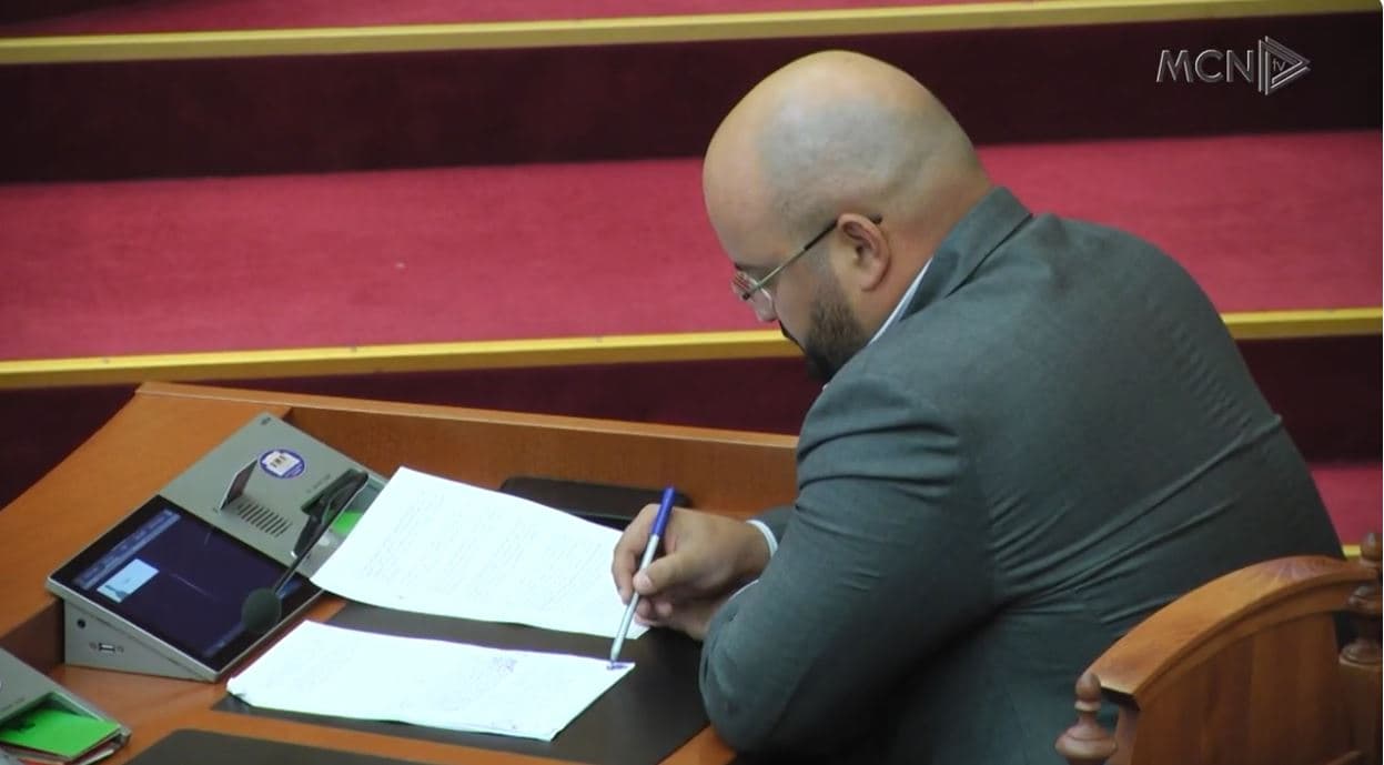 Kompromisi për listat e mbyllura. Deputetët komentojnë “paktin” për zgjedhjet