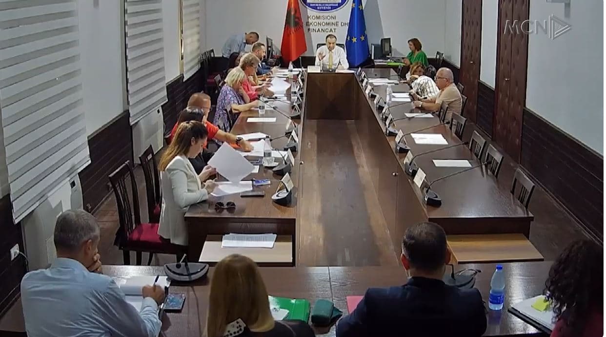  “Mazhoranca synon të shkrijë KLSH-në”. Tabaku e Spaho: Duan të krijojnë Gjykatën e Auditit