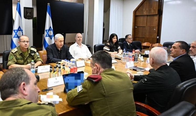 Netanyahu mbledh kabinetin e sigurisë/ IDF, thirrje palestinezëve të strehuar në kampin Bureij që të evakuohen