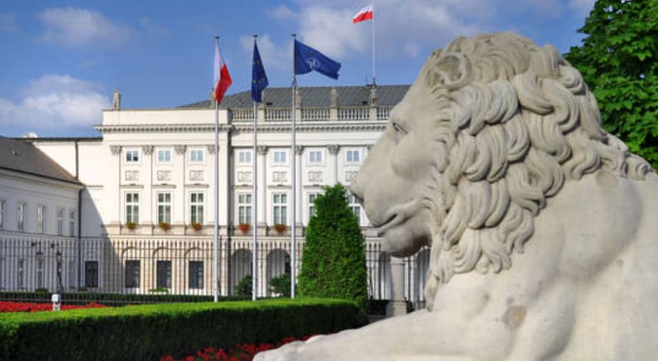 Polonia sugjeron që Hungaria të largohet nga NATO dhe BE