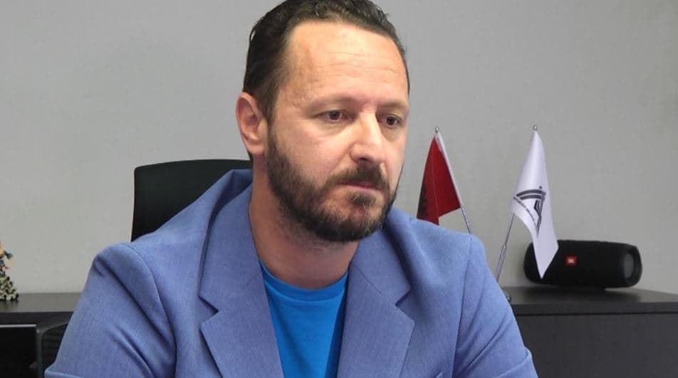 Akuzohet për korrupsion dhe pastrim parash, GJKKO lë në burg Evis Berberin