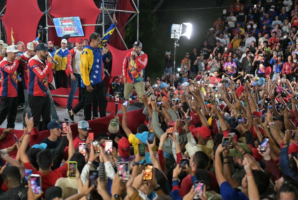 Venezuela dëbon diplomatët nga shtatë vende të Amerikës Latine 
