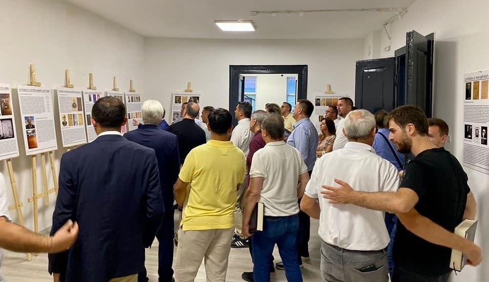  Muzeu Historik Kombëtar hap ekspozitë kushtuar gjuhës shqipe në Tetovë
