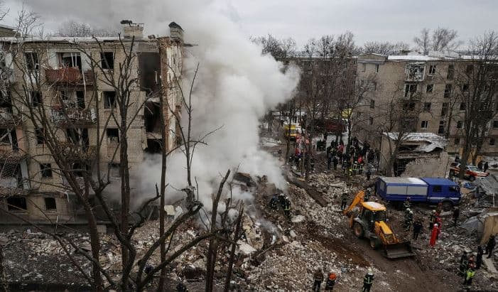 Rusia bombardon Kharkiv, dy të vdekur dhe 3 të plagosur