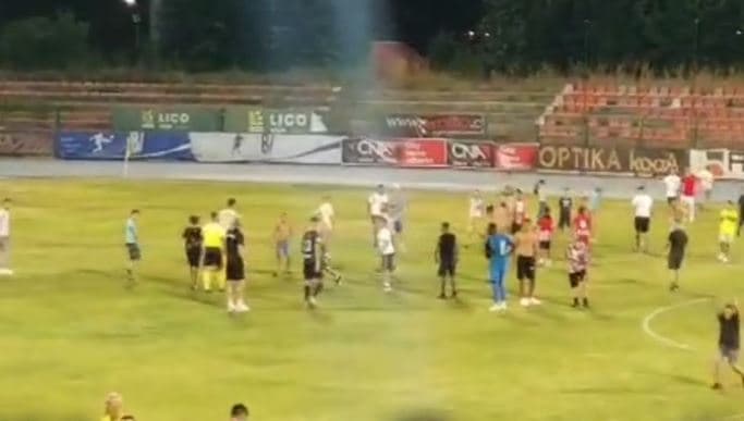 Miqësorja në Korçë/ Skënderbeu-Tirana, barazim dhe sherr në fushë