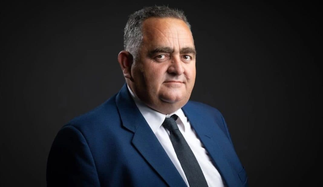 ‘6 mijë votues me ID të skaduara’, Beleri: Skemë e qeverisë për të mos lejuar qytetarët në Himarë të votojnë