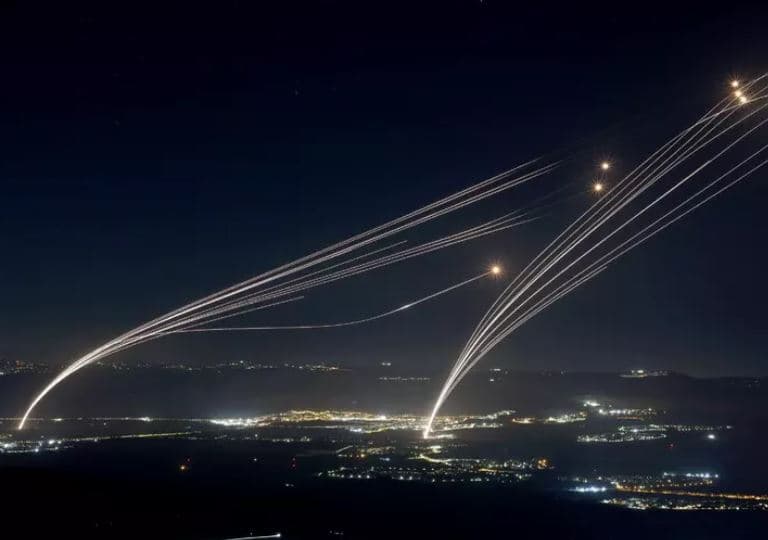 Dhjetëra raketa nga Libani godasin Izraelin, SHBA druhet për sulm nga Irani