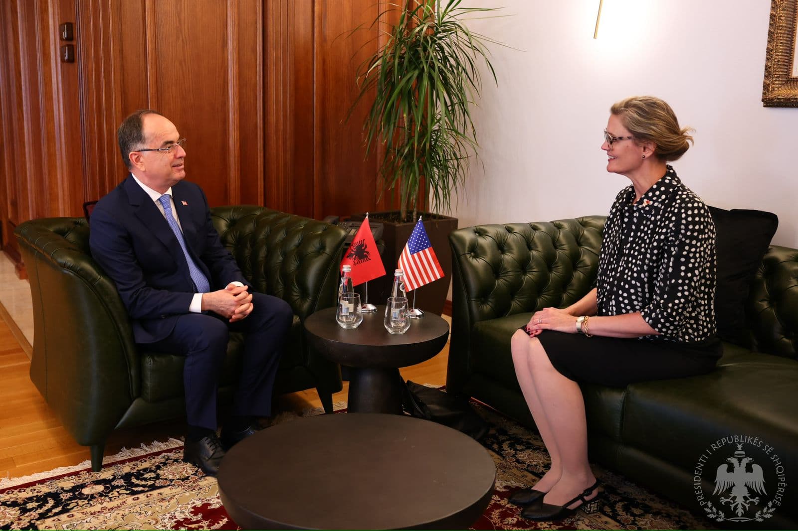 Begaj pret të Ngarkuarën e re me Punë në Ambasadën e SHBA në Tiranë, Nancy Van Horn