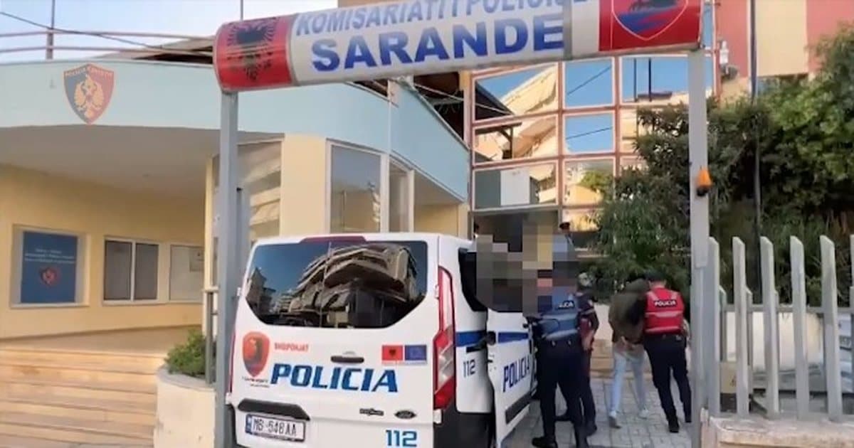 Sarandë/ Burri vret gruan me sëpatë! Djali e shtyn nga shkallët pas sherrit, vdes dhe 69-vjeçari