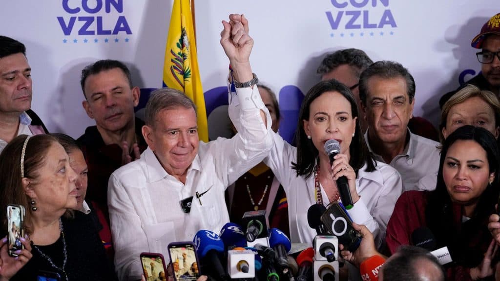 Venezuela hap hetim për kryengritje ndaj liderëve të opozitës 