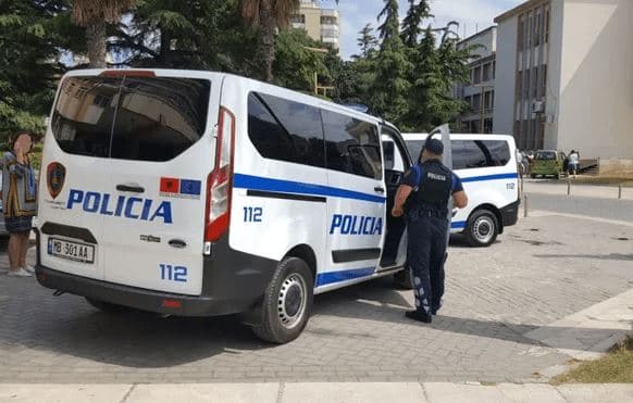 Dibër/ Tentoi të vriste një person dy vite më parë, arrestohet 31-vjeçari
