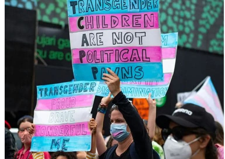 Bullgaria ndalon promovimin e LGBT+ në shkolla