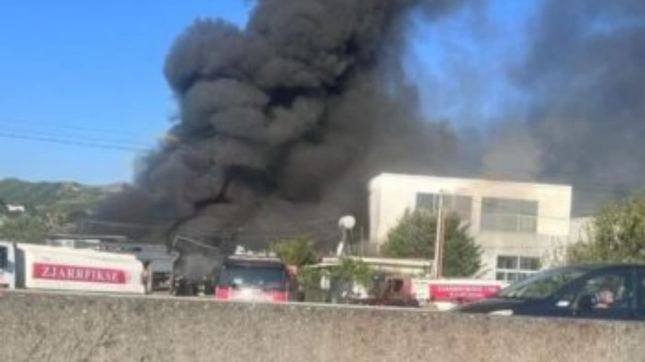 Shpërthim në një pikë karburanti në autostradën Durrës-Tiranë, dëmtohen dy punonjësit