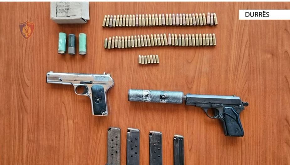 Konflikti mes tre vëllezërve në Durrës, përfundon me arrestimin e tyre/ Si ndodhi ngjarja