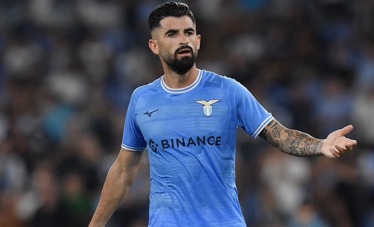 Hysaj duhet të gjejë skuadër të re, Lazio i tregon “derën’