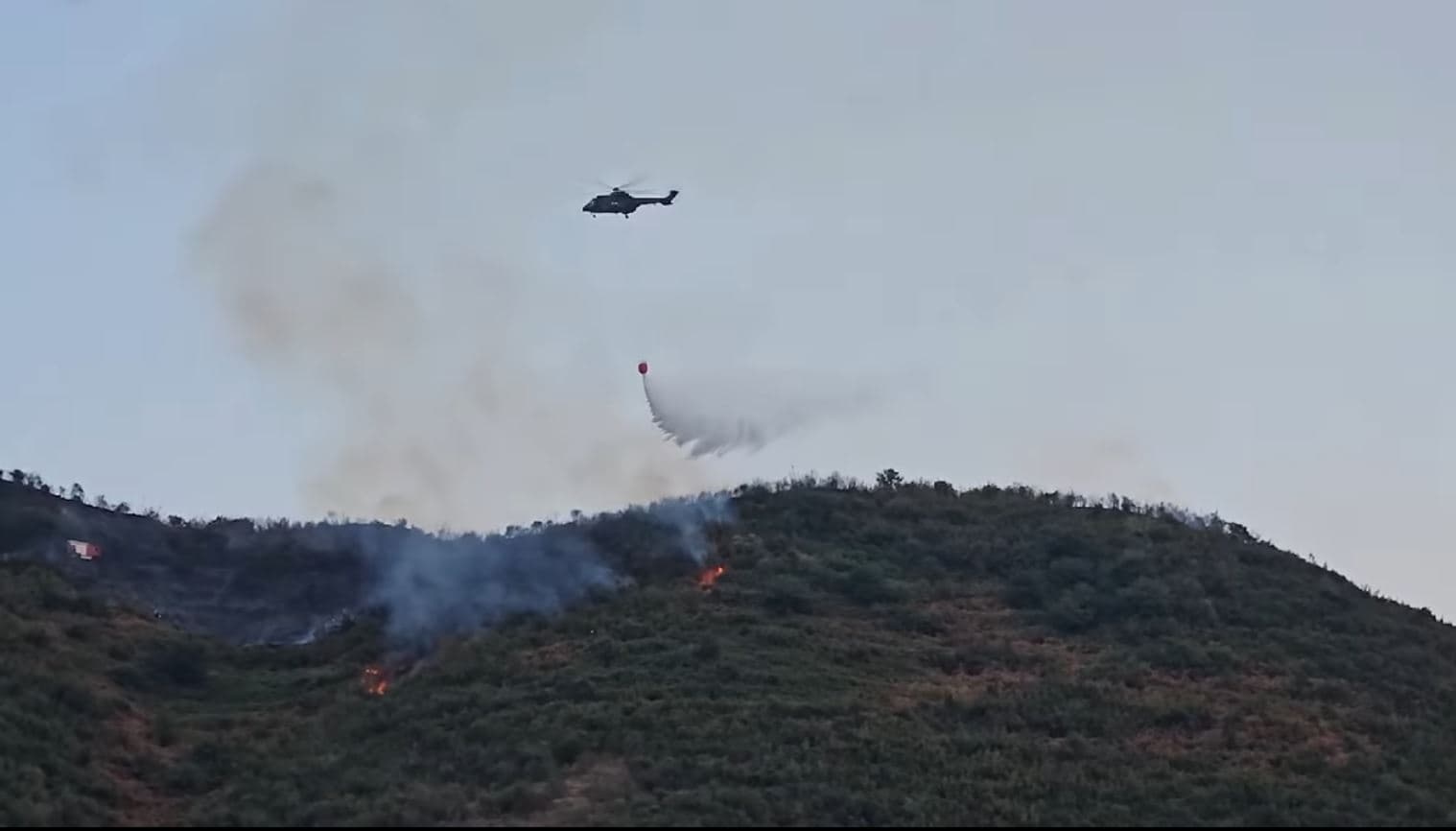   Situata me zjarret/ BE-ja dërgon në Shqipëri avionin ushtarak shumëfunksional nga Rumania