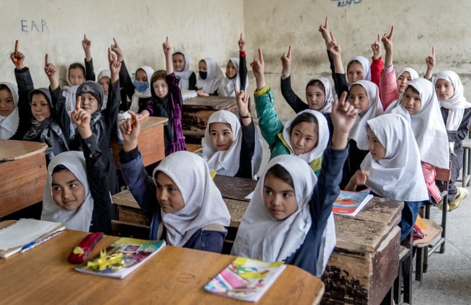 UNESCO: Talibanët privuan 1.4 milionë vajza nga arsimi