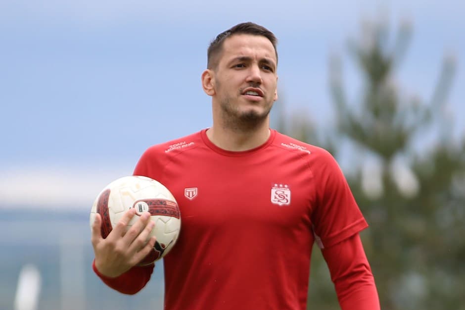 Zërat e merkatos, Sivasspor: Nuk ka ofertë zyrtare për Manajn