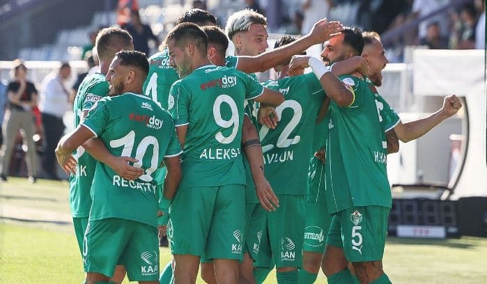 Dean Liço shkëlqen në Turqi, realizon dopietë golash