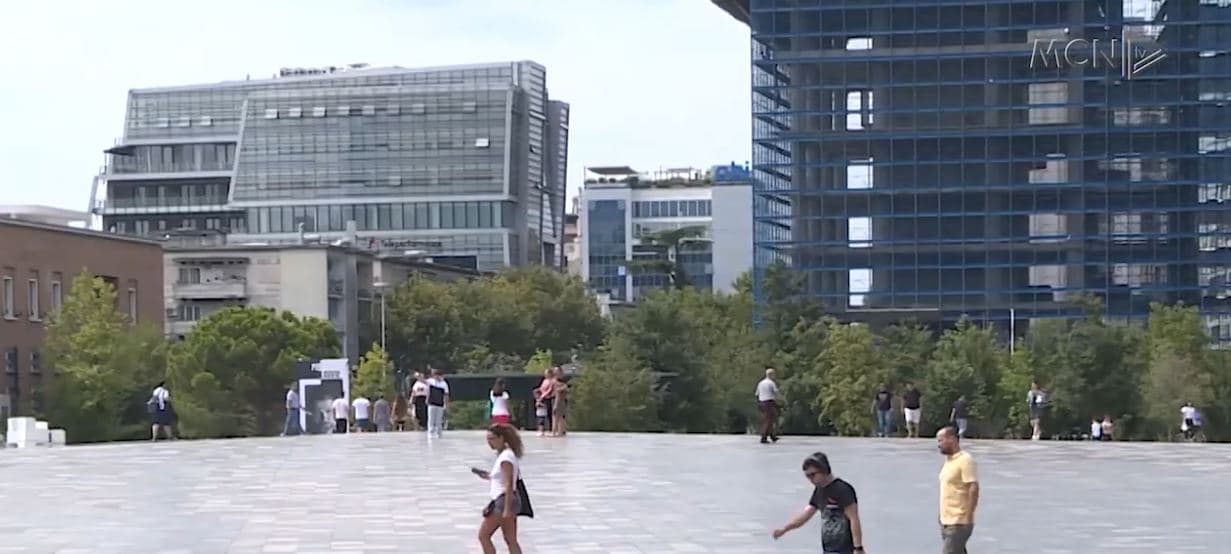 Shifrat e informalitetit në turizëm. 6.3 milionë vizitorë, por vetëm 613 mijë të akomoduar