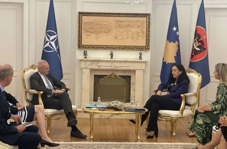Zyrtari i NATO-s takon Osmanin: Vendimet për Urën e Ibrit duhet të merren përmes dialogut