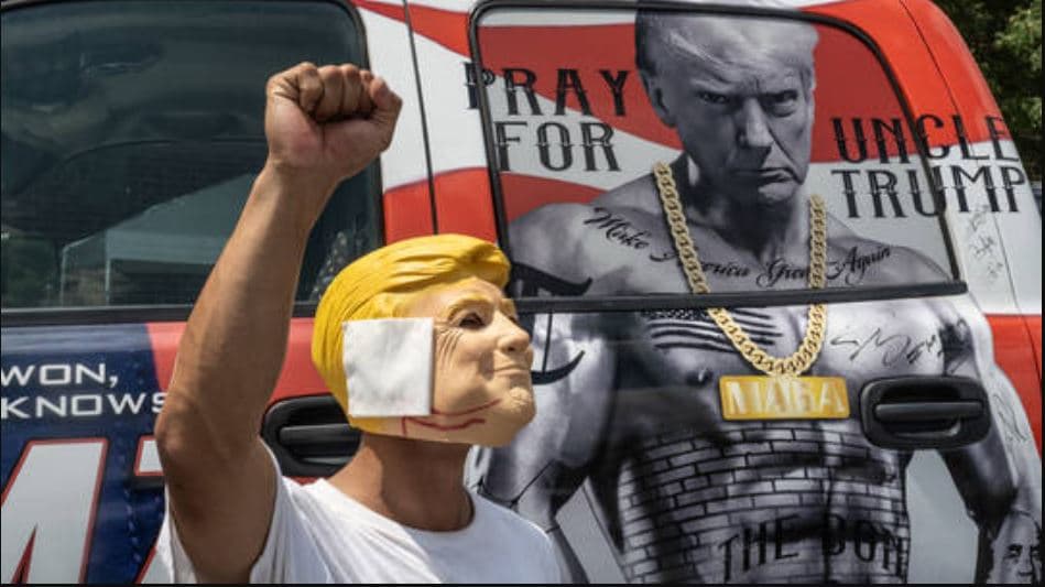 Trump mposht Harrisin në sondazhin e Musk-ut  