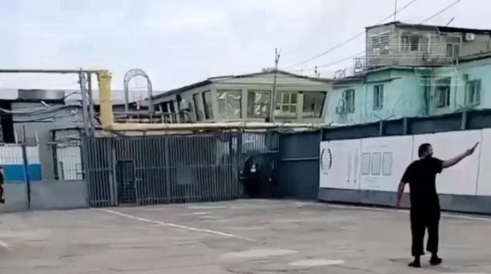 4 të vdekur gjatë një pengmarrje në një burg në Rusi