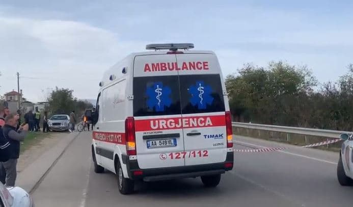 Makina përplas për vdekje këmbësoren në Kuçovë