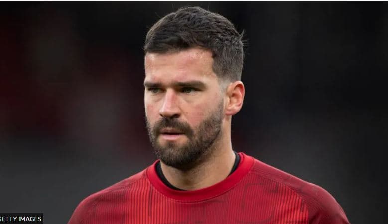 “Nuk është koha” Alisson i lumtur te Liverpool pas interesimit saudit