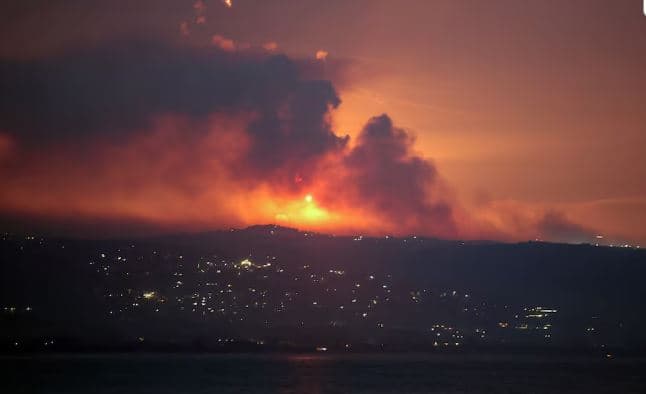 “Goditëm baza ushtarake”, Hezbollahu lëshon breshëri raketash drejt Izraelit
