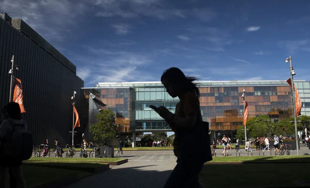 Frenim migracionit, Australia kufizon studentët e huaj 