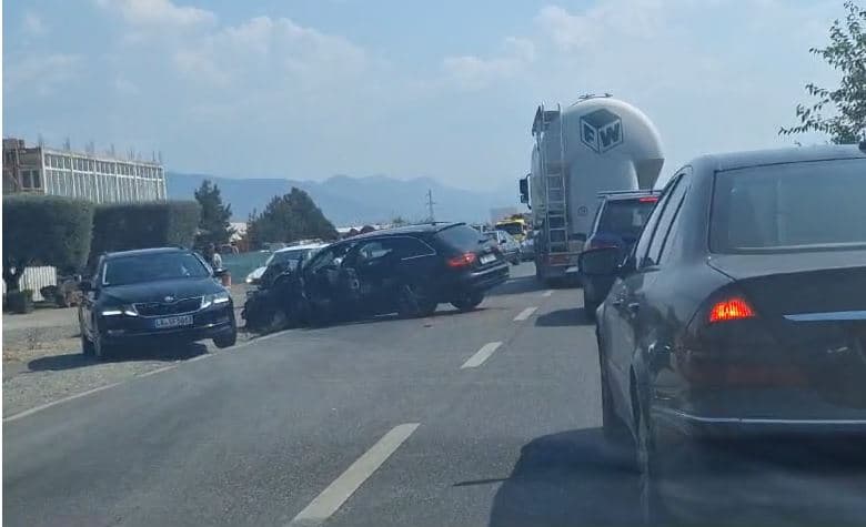 Aksident në aksin Lezhë-Rrilë, plagoset drejtuesja e mjetit dhe një pasagjere