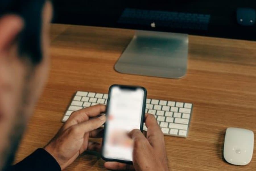 Adoleshentja e shantazhuar pi një sasi medikamentesh, në kërkim 23-vjeçari në Gramsh