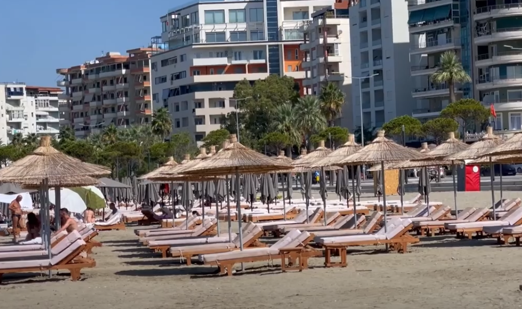 Turizëm me probleme në Vlorë, shqetësim ujërat e zeza e hapësirat publike (VIDEO)