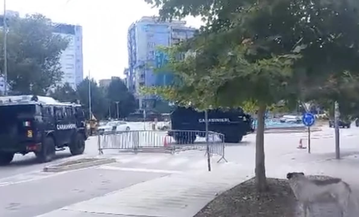 Largohen nga Ura e Ibrit autoblindat e fundit të karabinierëve