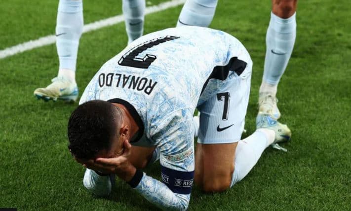 “Moment historik unik”, Ronaldo shënon golin e 900 në karrierën  tij