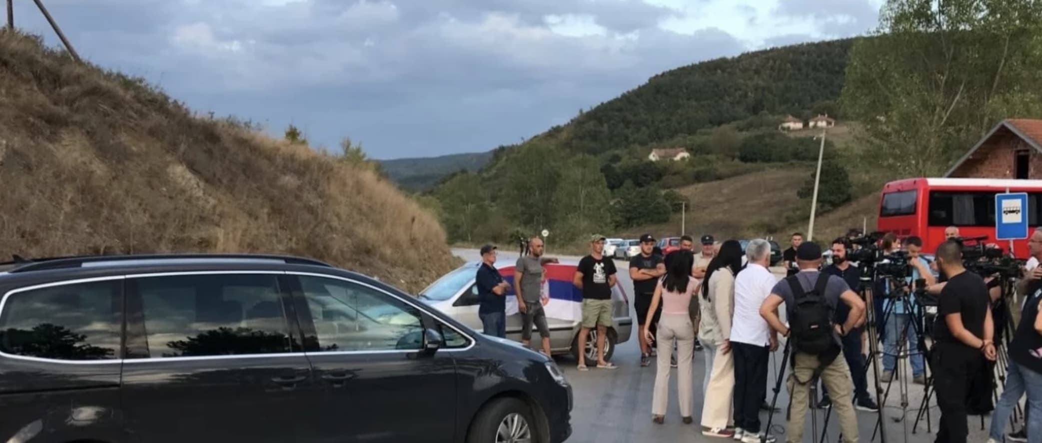 Vazhdojnë të jenë të mbyllura pikat kufitare në Merdar, Jarinjë e Bërnjak