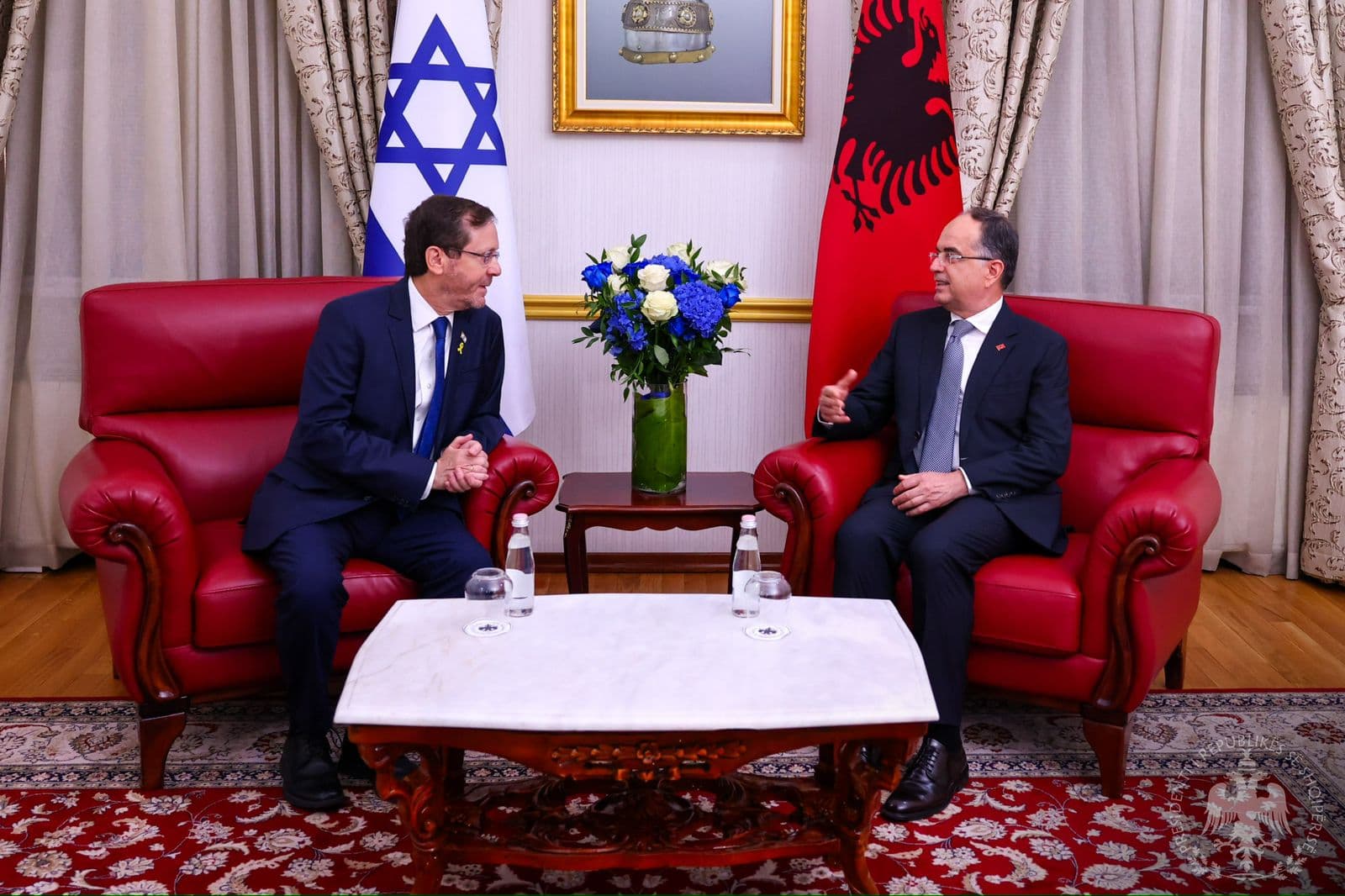Begaj pret homologun izraelit: Mirëpresim lirimin e menjëhershëm dhe pa kushte të gjithë pengjeve