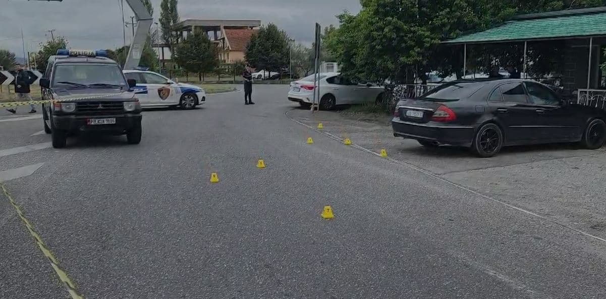 Emrat/ Plagosja e dyfishtë në Malësi të Madhe, autori i qëllon në hyrje të lokalit dhe arratiset