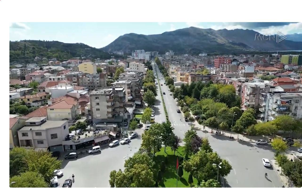Turistët sllavë në Shkodër. Vizitojnë vendet historike, vlerësojnë mikpritjen e kulinarinë