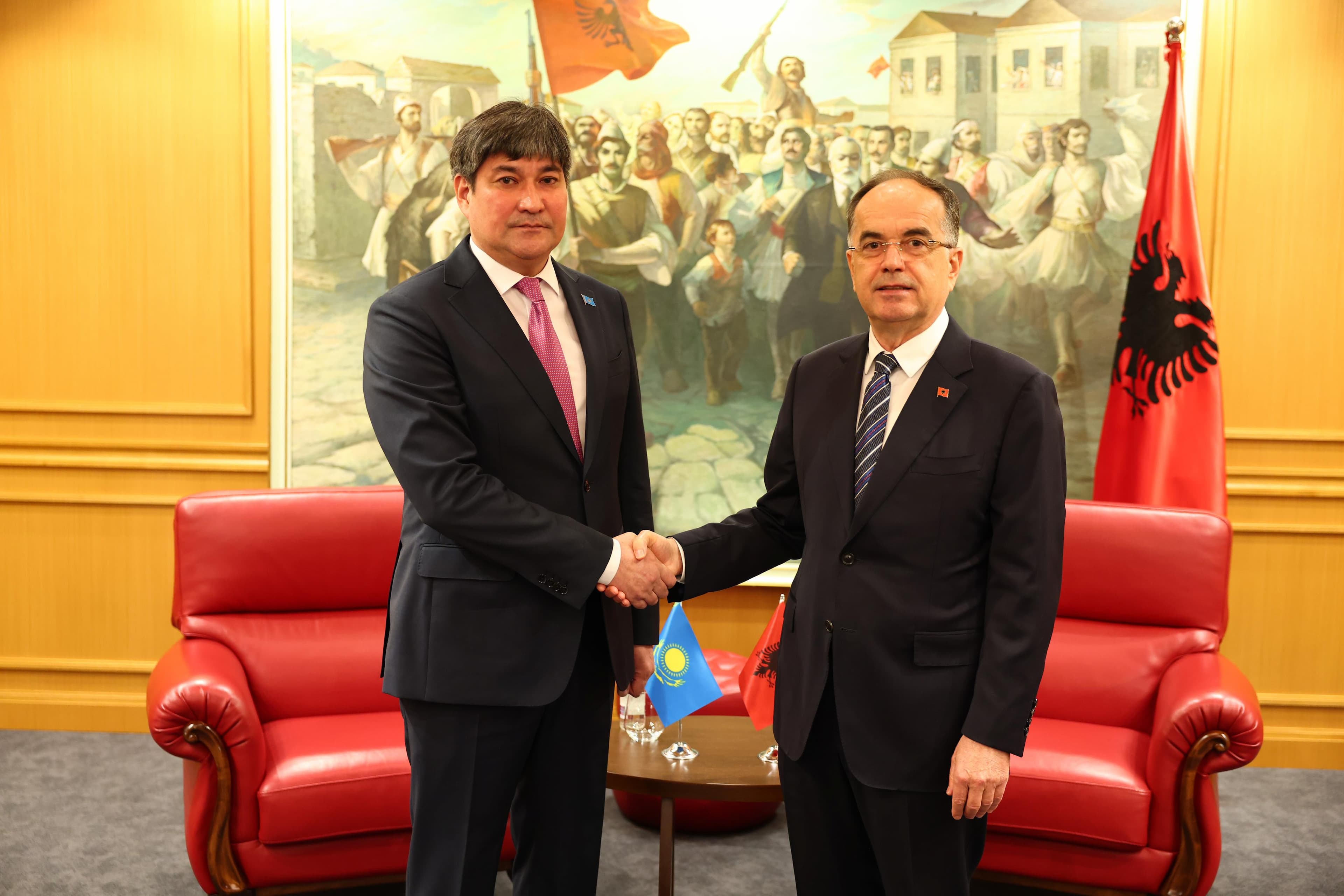 Hapet Ambasada e Kazakistanit në Shqipëri/ Begaj pranon Kredencialet nga ambasadori i parë, Aisariyev