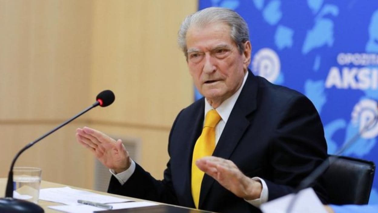 Gjykata Kushtetuese kalon për shqyrtim ankimin e ish-kryeministrit Berisha për masën “detyrim paraqitje”