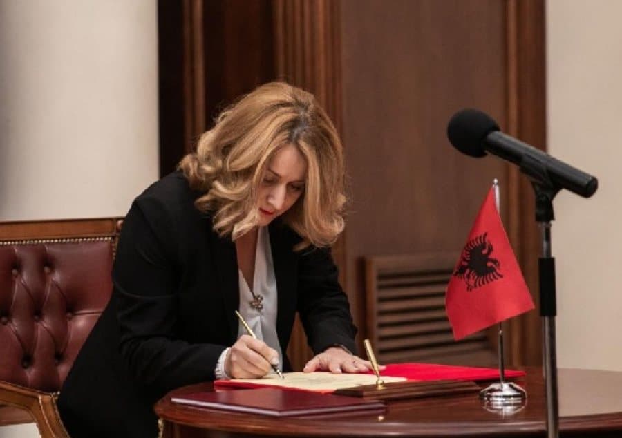 Dorëhiqet Elsa Toska, Gjykata Kushtetuese mbetet me një anëtar më pak