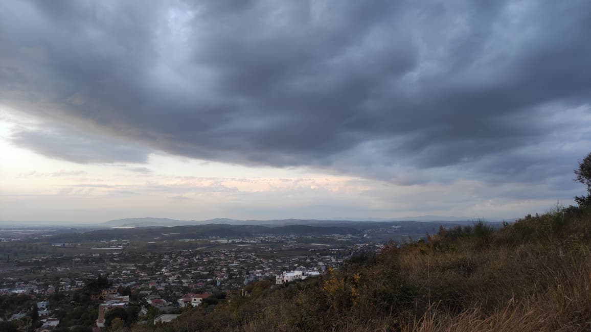 Vranësira dhe reshje, parashikimi i motit për ditën e sotme