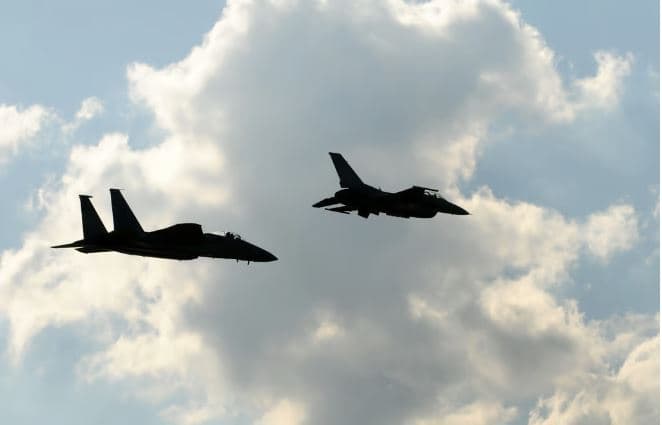 NATO zbulon 6 avionë rusë mbi Detin Baltik