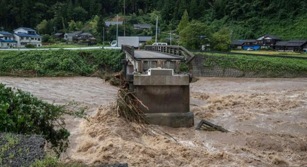 Shiu shkakton përmbytje rekord në Japoni, 6 të vdekur 